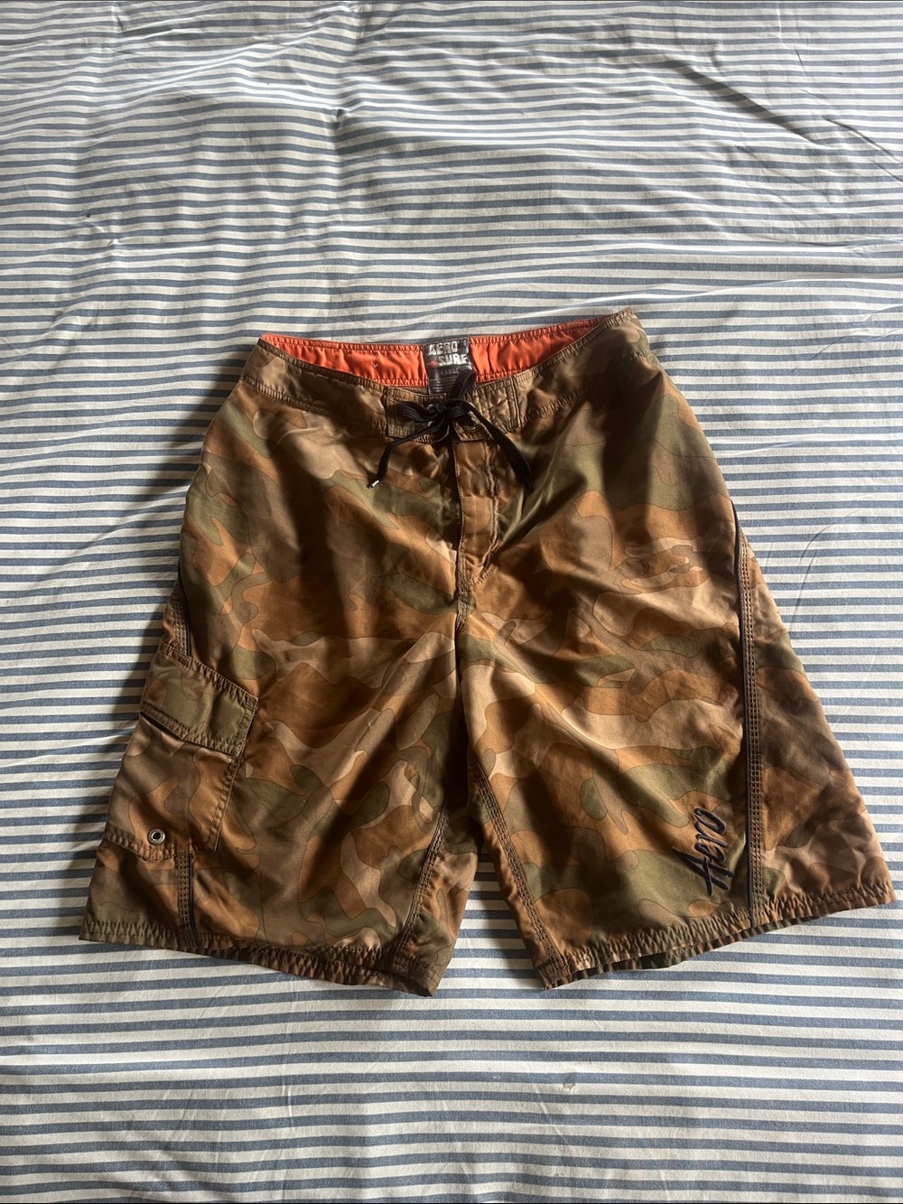 AERO SURF Board shorts size Large